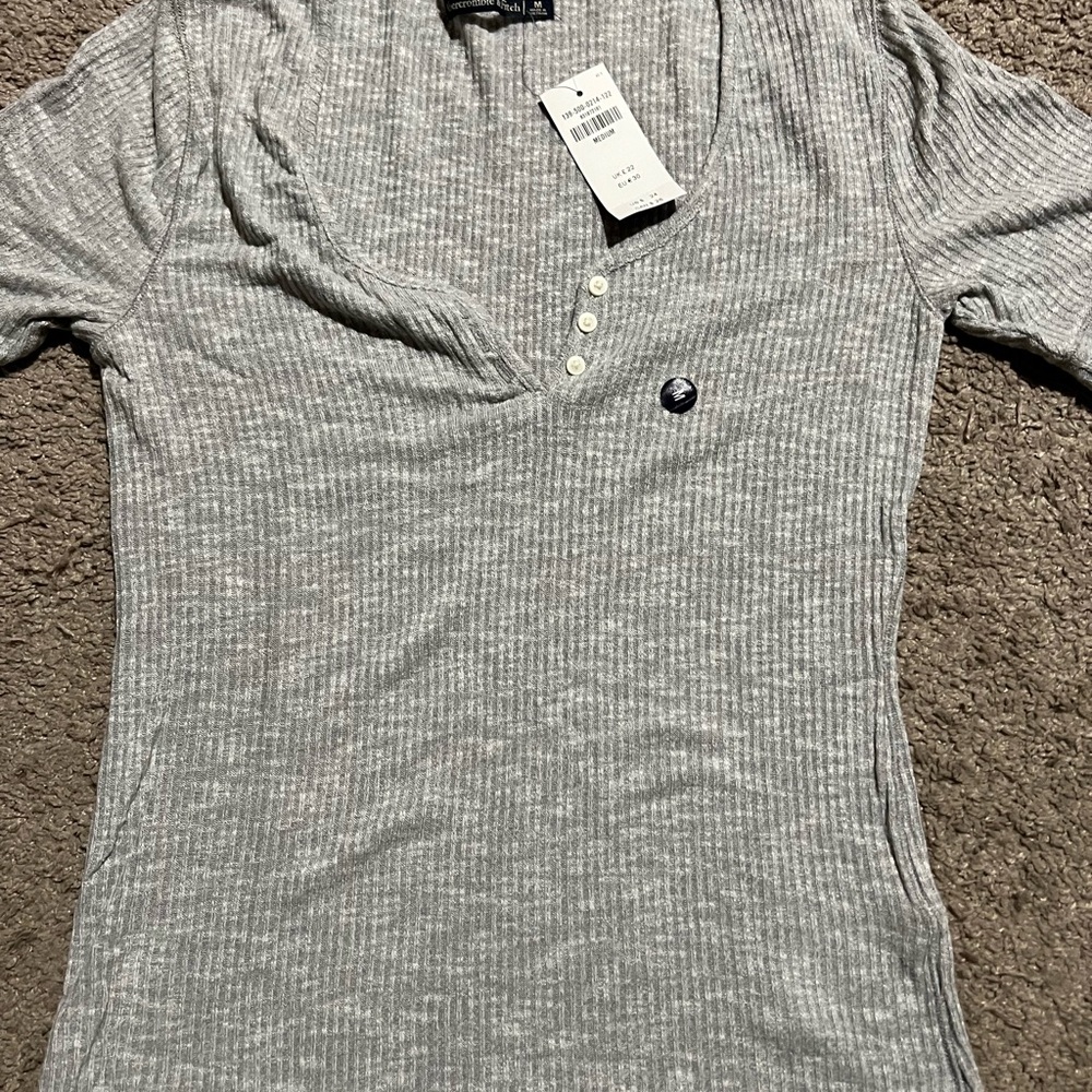 Abercrombie & Fitch Gray Ribbed Women's Tee